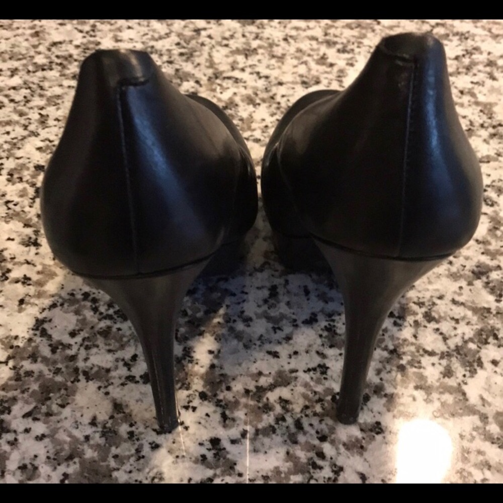 Jessica Simpson Platform Heels - Picture 2 of 3